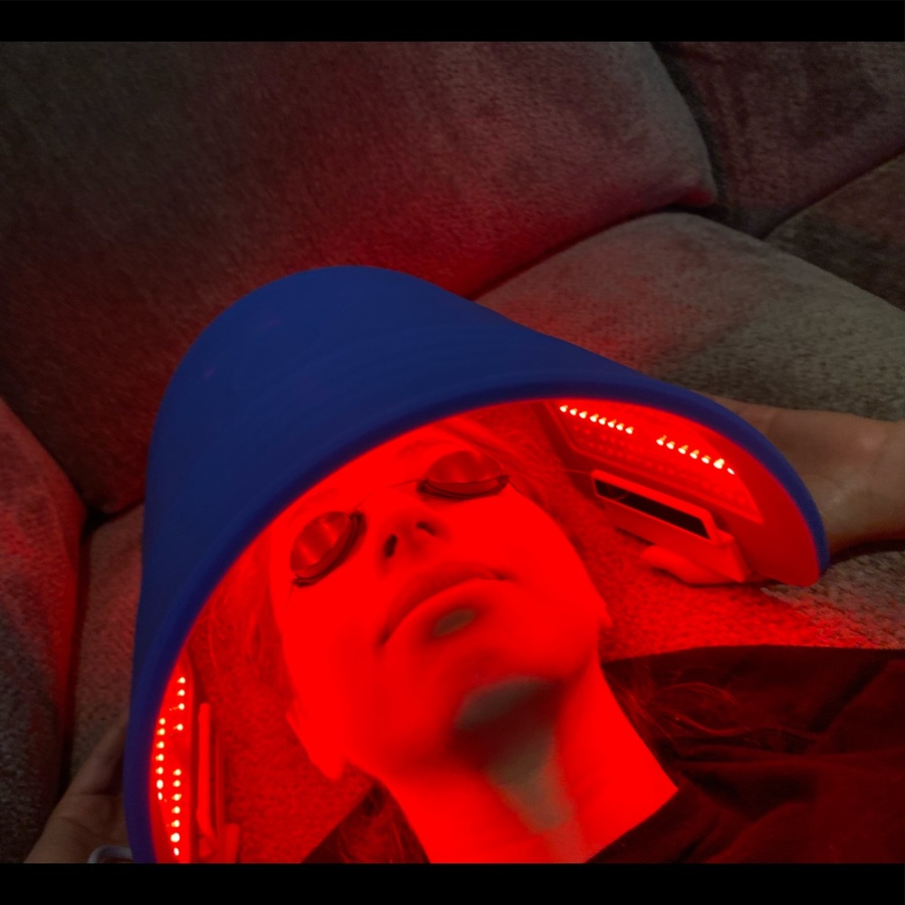 LED Light Skin Care Therapy - Photon Treatment